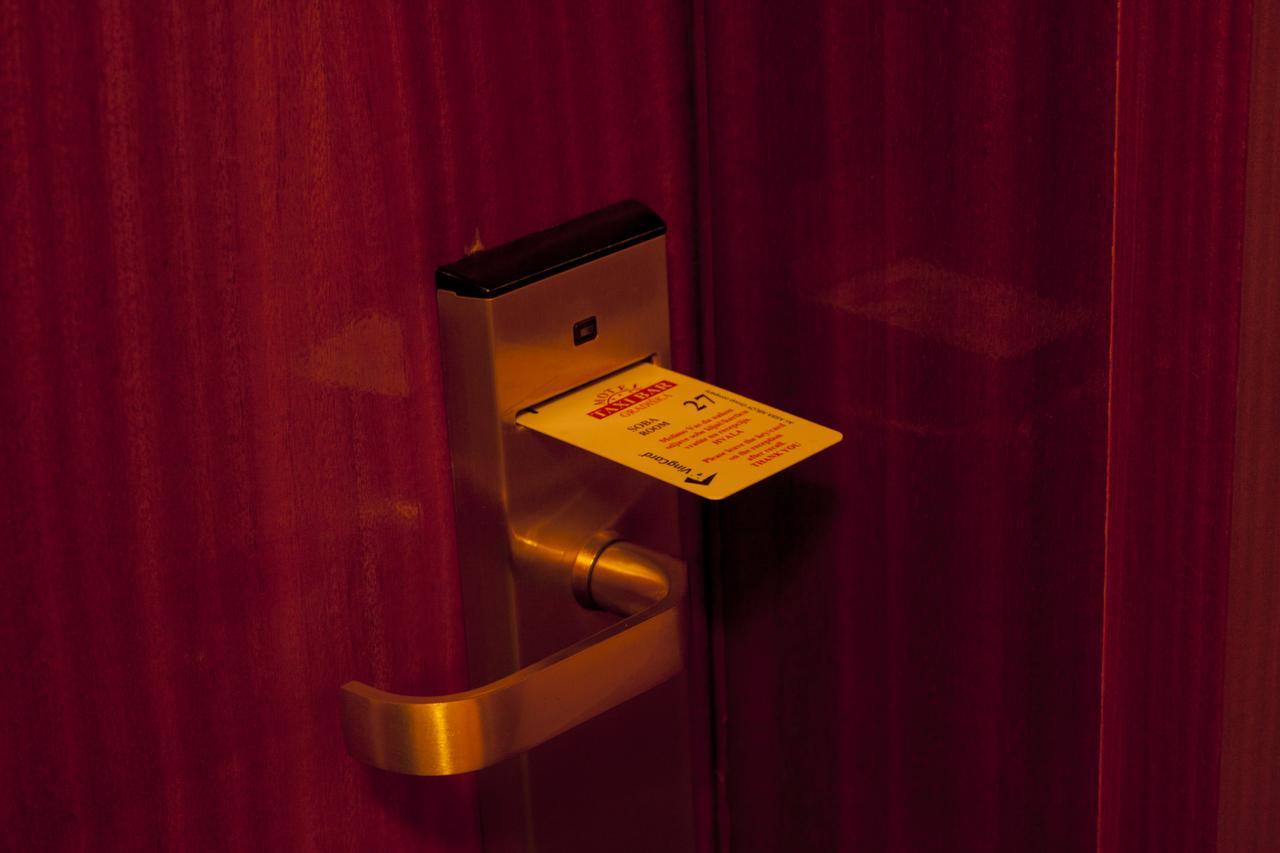 Taxi Bar Motel โบซานสกา กราดิชกา ภายนอก รูปภาพ