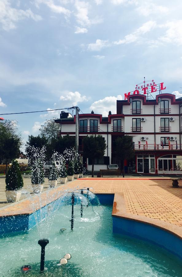 Taxi Bar Motel โบซานสกา กราดิชกา ภายนอก รูปภาพ